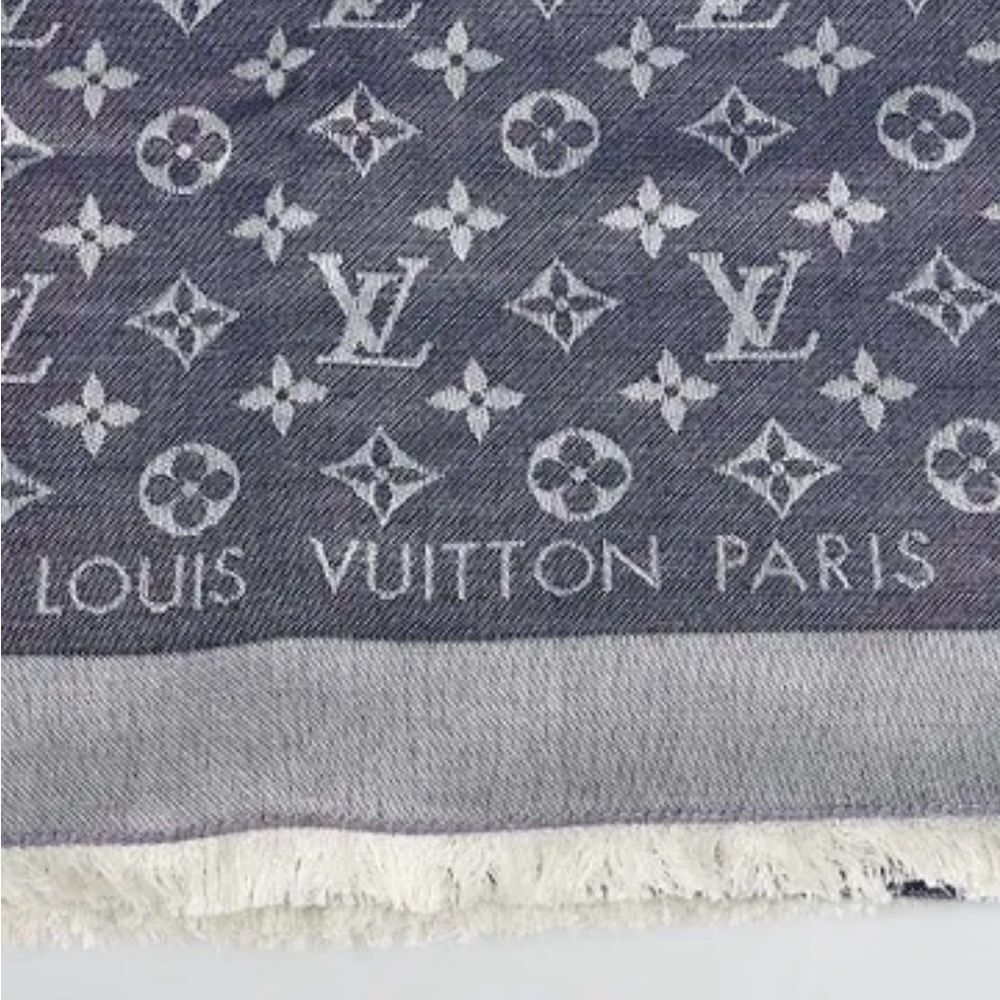 Louis Vuitton Blue and Gray Denim Monogram Wool Silk Shawl Scarf Auth - Picture 4 of 13